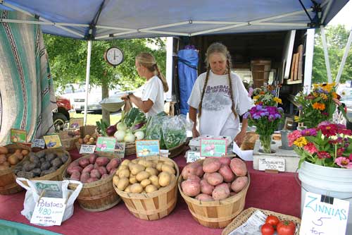 Cathy and Melissa at Fearrington market