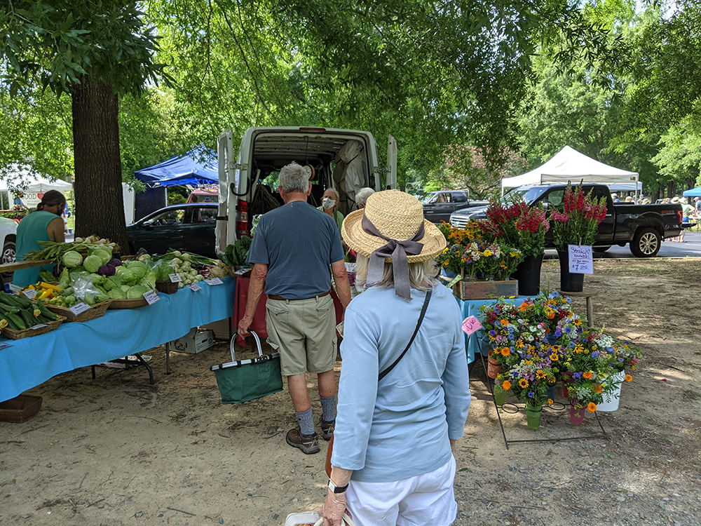 People buying food